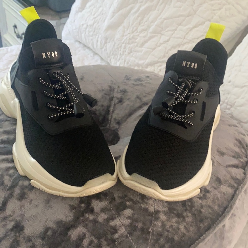 steve Madden NY90
